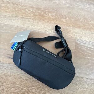 United x Therabody Polaris Amenity Kit